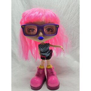 Chatsters Gabby Interactive Doll Light Up Talking Moves Spin Masters Pink Hair